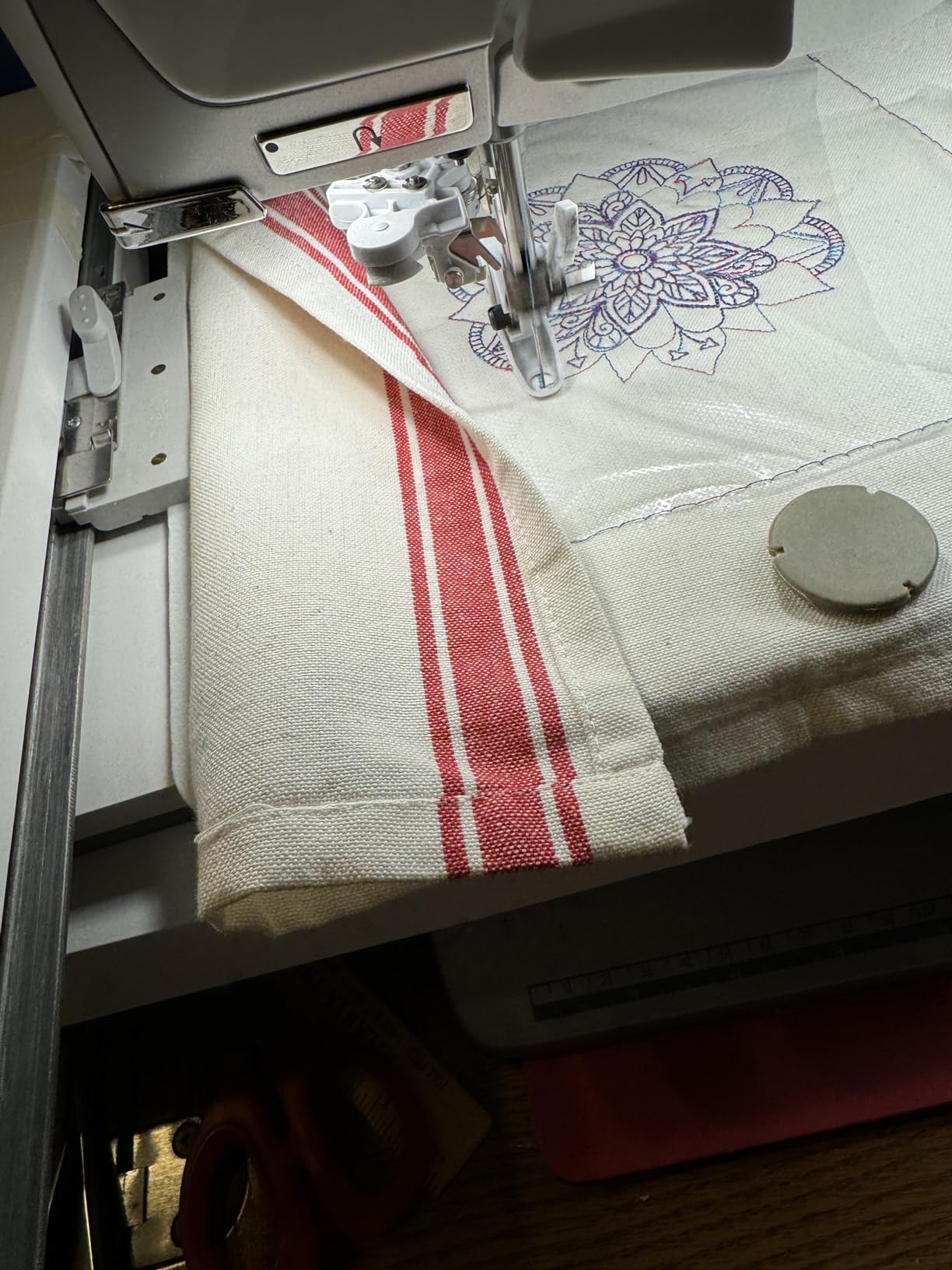 how do needle threaders work